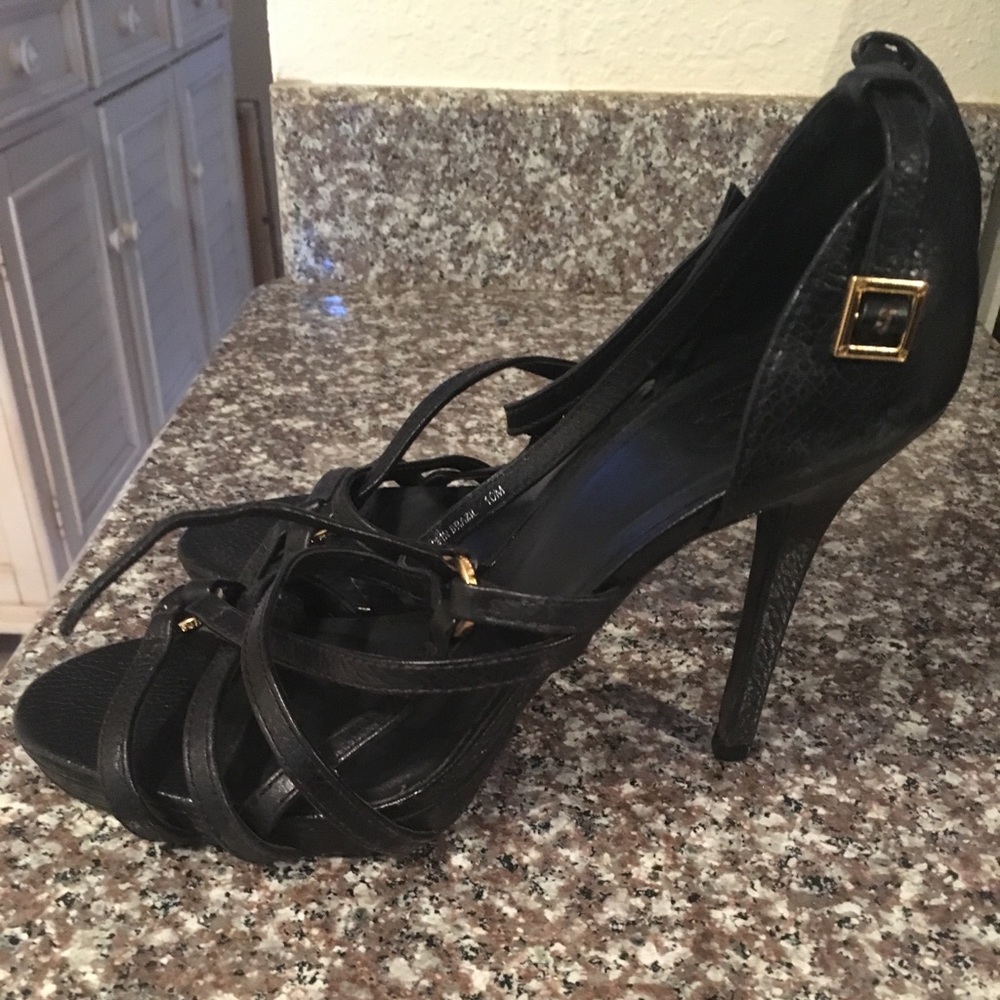Tory Burch black heeled sandals!!